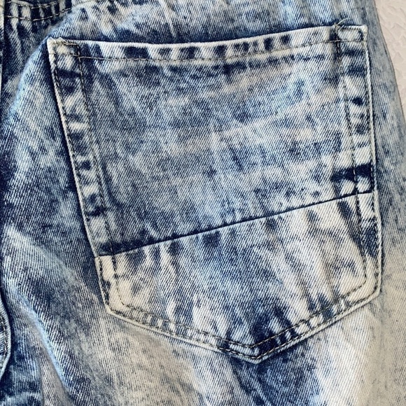 Brooklyn Xpress Clothing Co. Distressed Jeans - Picture 5 of 10